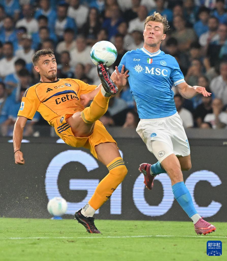 赛中, 赛第四轮比, yid