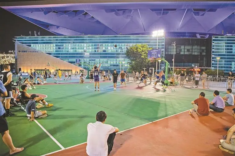 馆最为火爆, 应开尽开