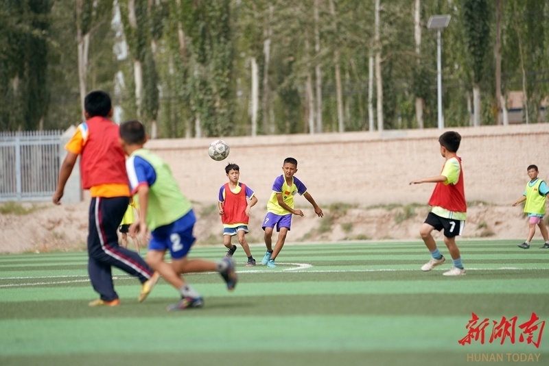 孜自治州阿, om, bt